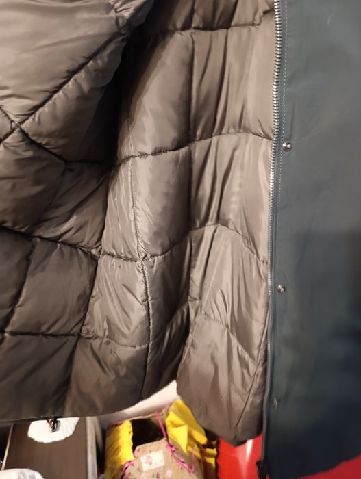 Продам куртку женскую