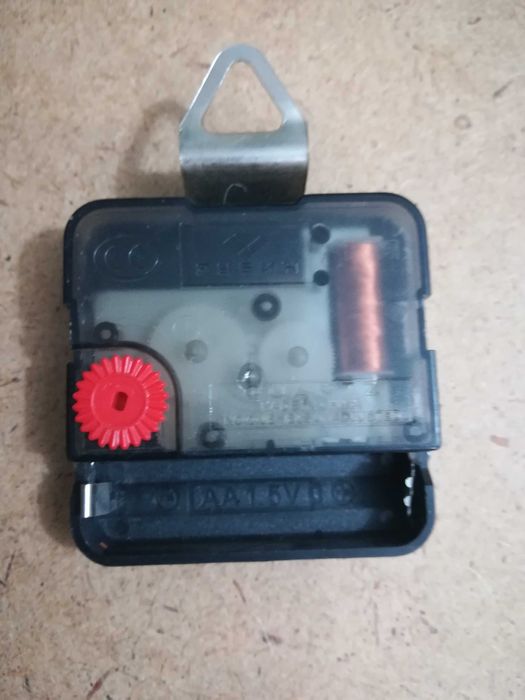 Часы настенные, наручные