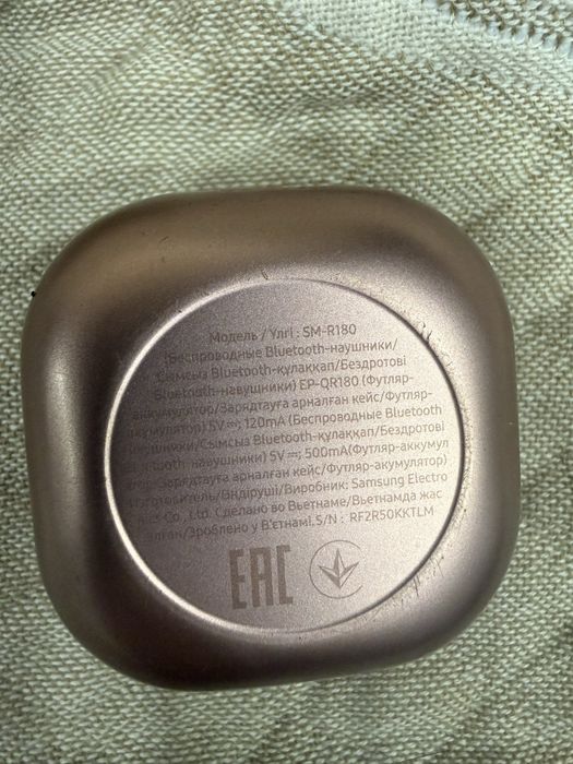 Наушники Samsung buds