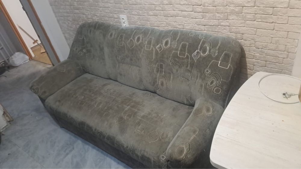 Отдам даром диван