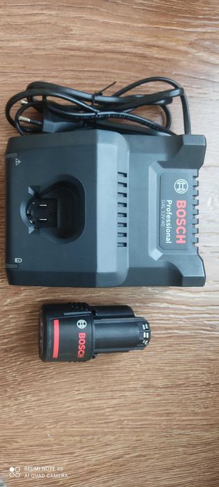 Зарядное устройство и акб-Bosch-12 v.