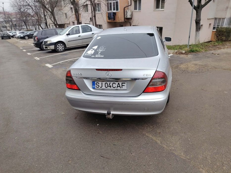 Mercedes-Benz E-Class 2007 diesel, 4.851 € — imagine 4