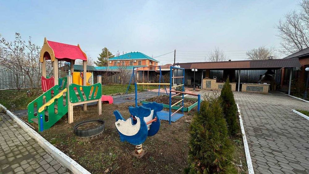 3 дома на территории 34 соток