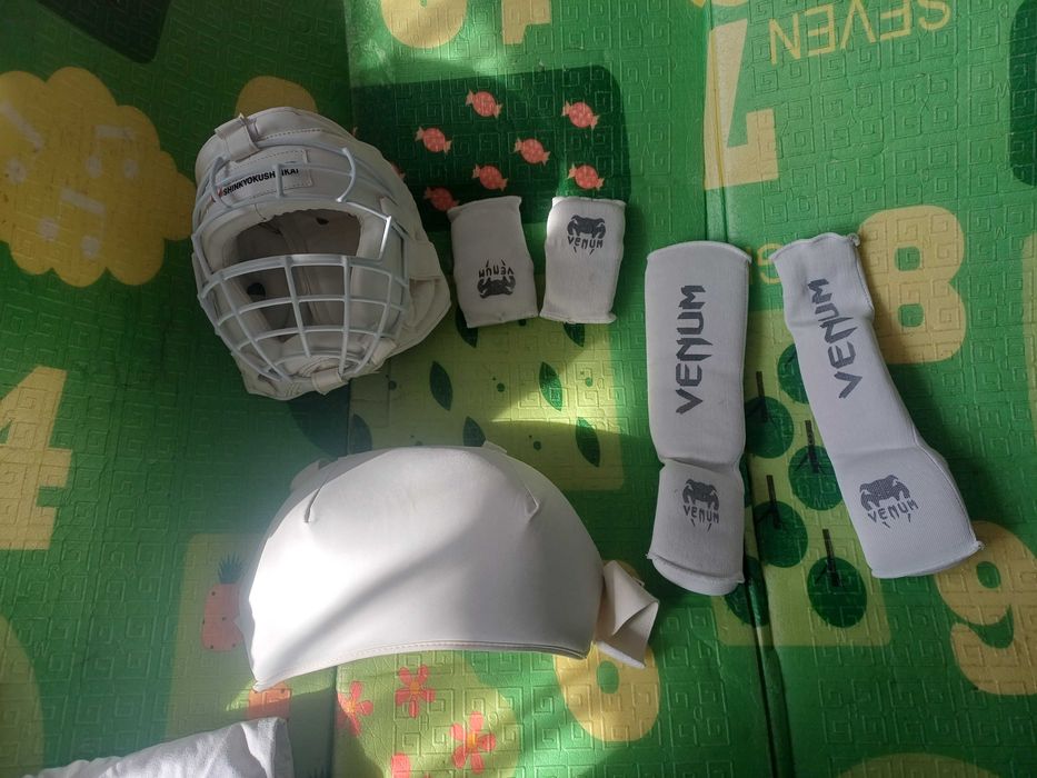 Кимоно , нагрудник, шлем , накладки