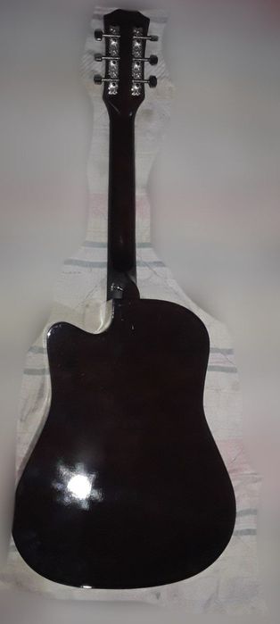 Gitara + sovgalariyam bor arzon