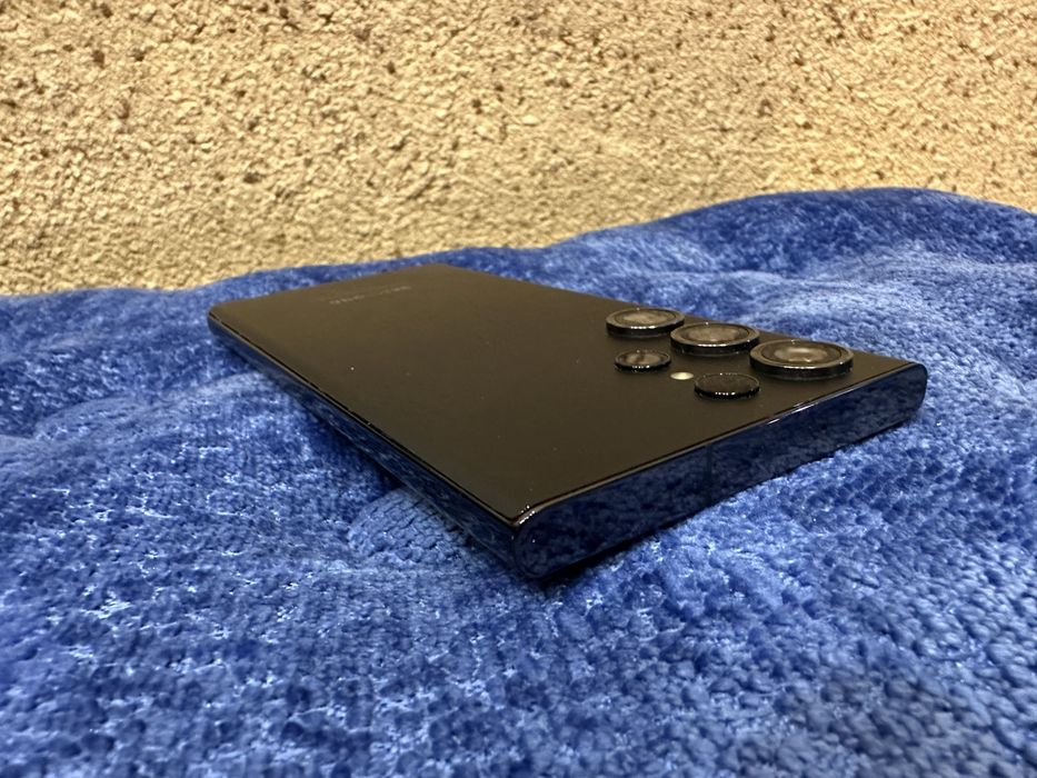 * SAMSUNG S23 Ultra оригинал одни руки в полном комплекте почти идеаль