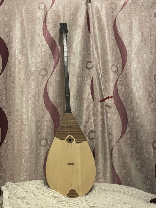 Продается ручная работа домбыра