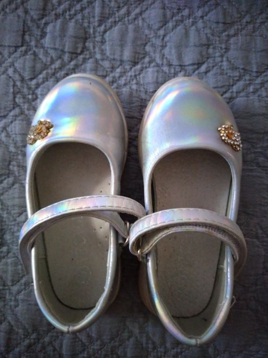 Белые/серебристые туфельки