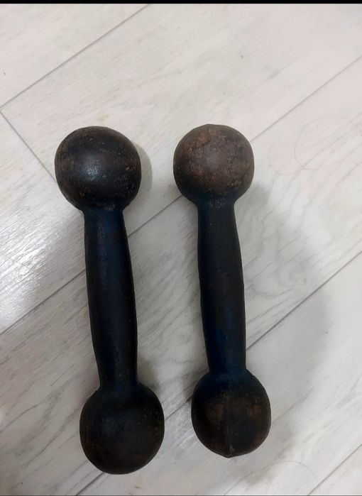 Продам гантели 2шт
