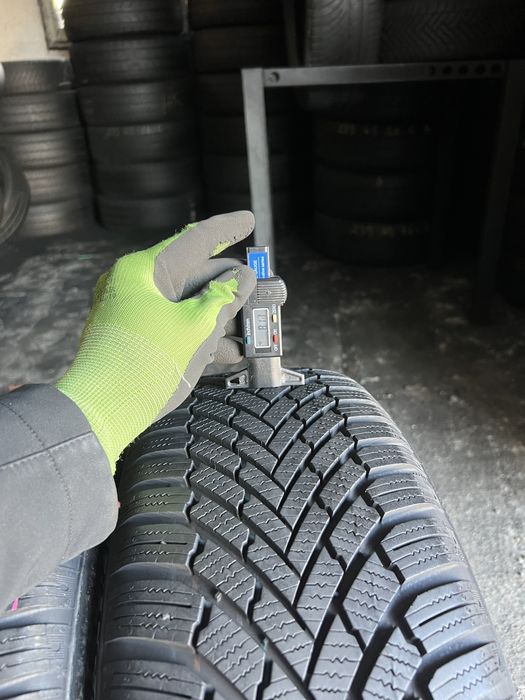 4 anvelope iarna ca 205/55/16 Continental 7-8 mm!