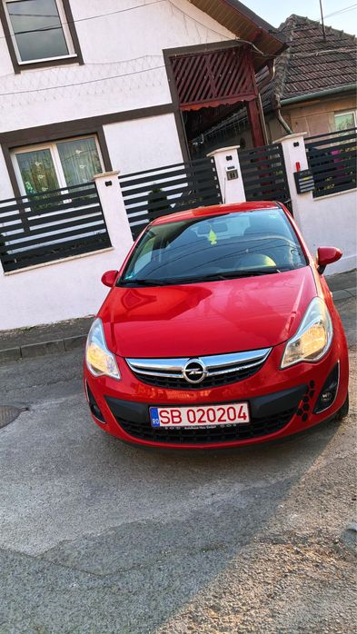 Opel corsa D 2012 1.2benzina