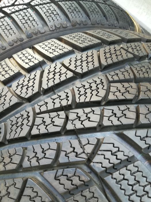 Нови  305/35/20 Pirelli dot1713