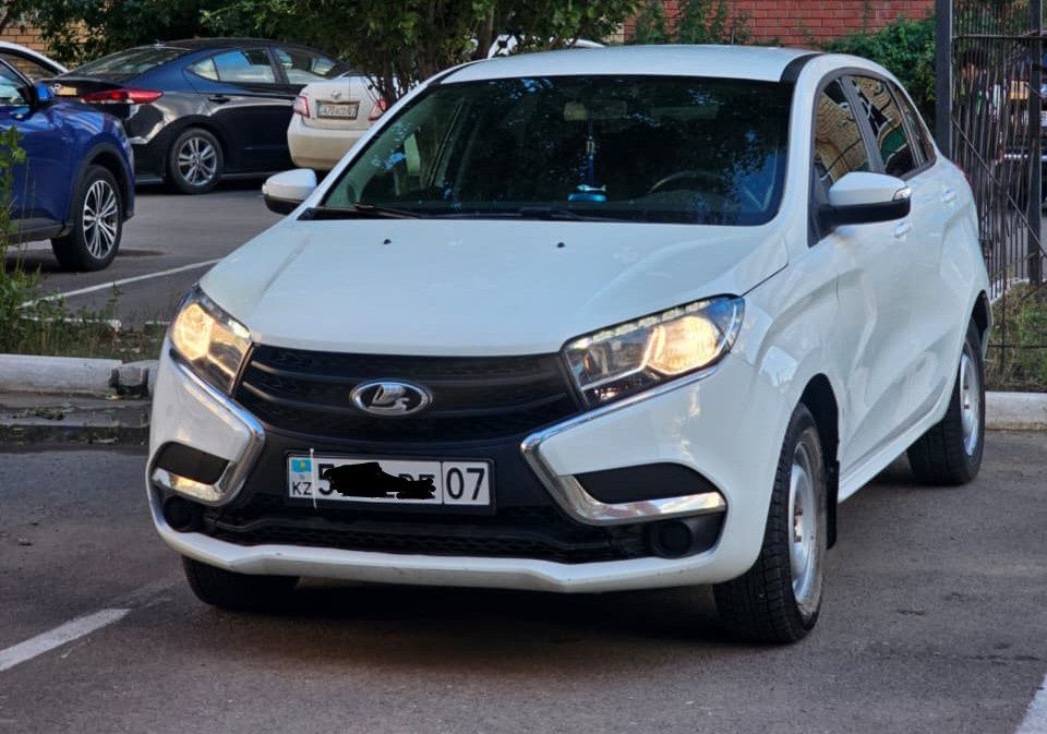 Продам автомобиль LADA XRAY