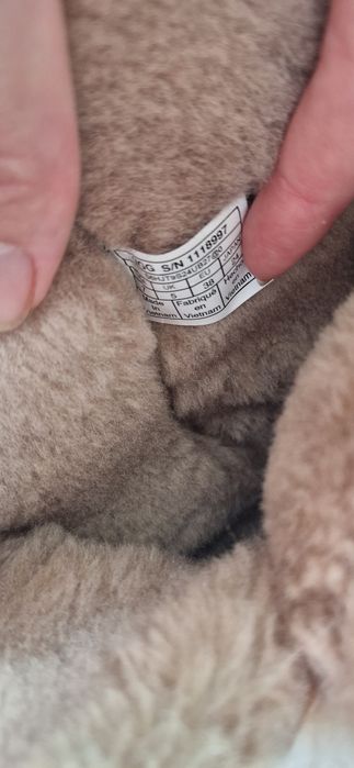 Cizme medii UGG piele