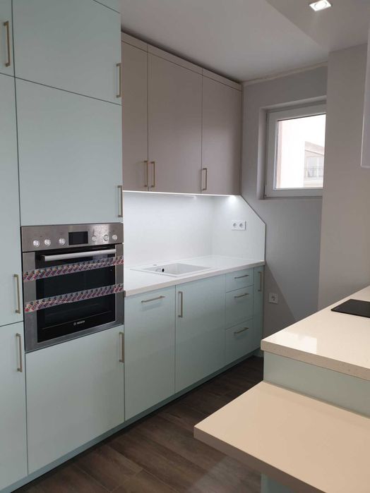 Продава се Тристаен апартамент в Пловдив, Южен - 112 кв.м за 1179 €/кв.м - Снимка #4