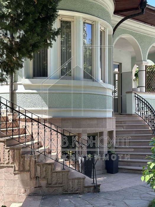 Продава се Къща в Пазарджик, Идеален център - 891 кв.м за 623 €/кв.м - Снимка #8