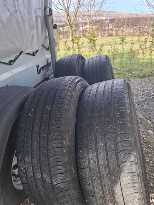 Anvelope de vara pentru SUV, Michelin 235/60R18, DOT 2021