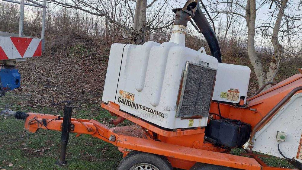 Услуги с вишка, рязане на опасни дървета, дробилка под наем.