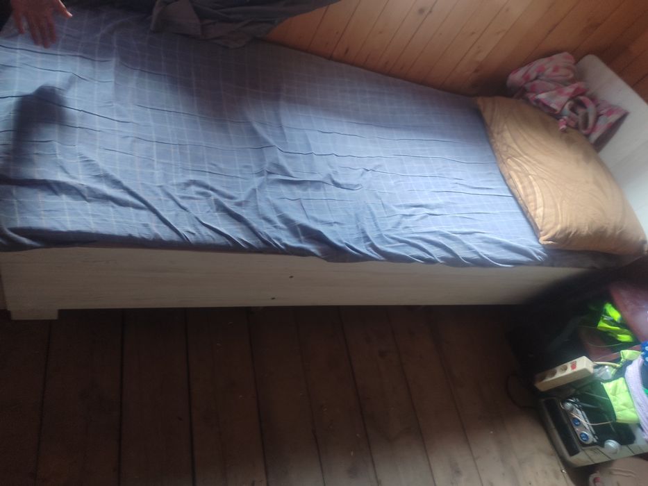 Продам кровать 1.5