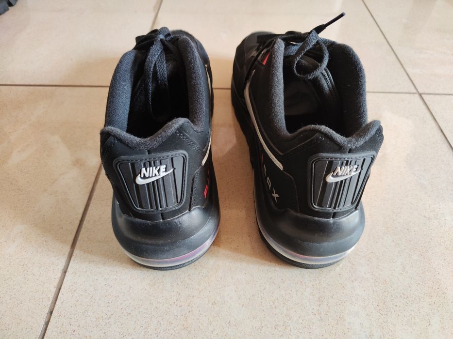 Обувки NIKE AIR MAX LTD 3