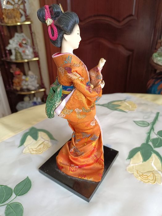 Статуэтка Японка