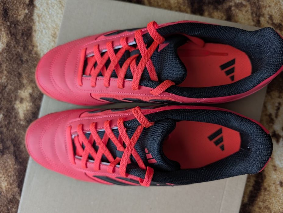 футболни маратонки за зала Adidas