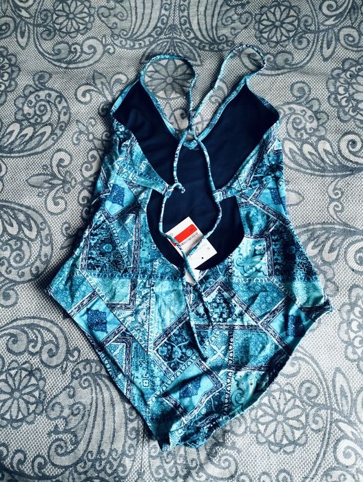 Купальники продам