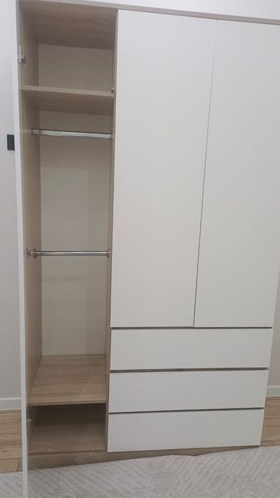 Продается шкаф трехдверный