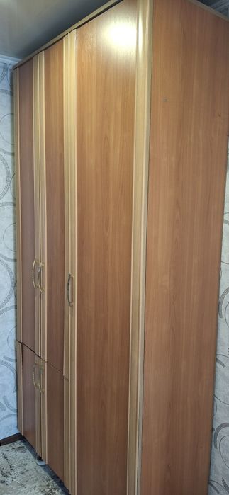 Продам прихожую.