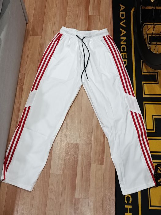 Штаны Адидас в японском стиле