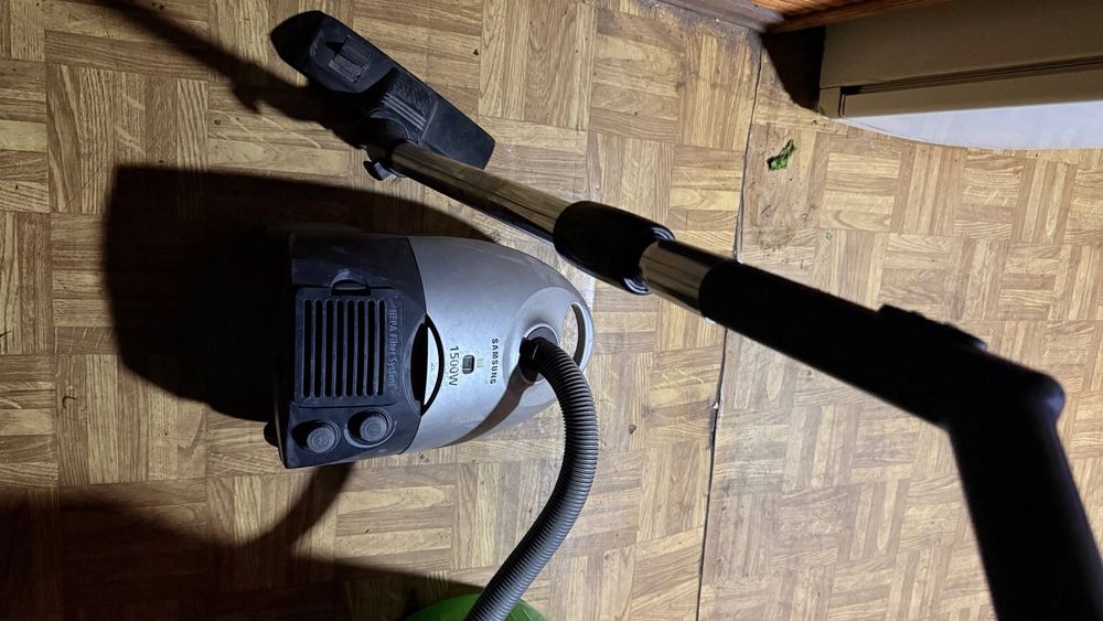 Vacuum cleaner in very good condition