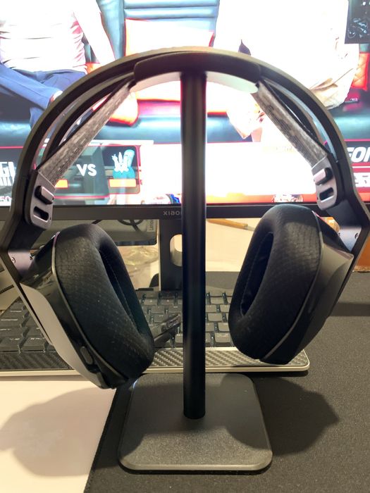 Наушники Logitech g733