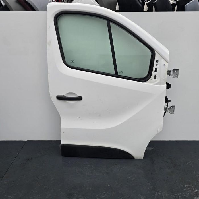 Portiera usa fata dreapta dezechipata Nissan NV300