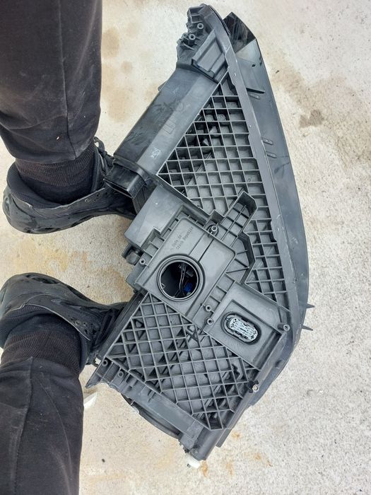 Ляв фар VW TIGUAN 2012г.