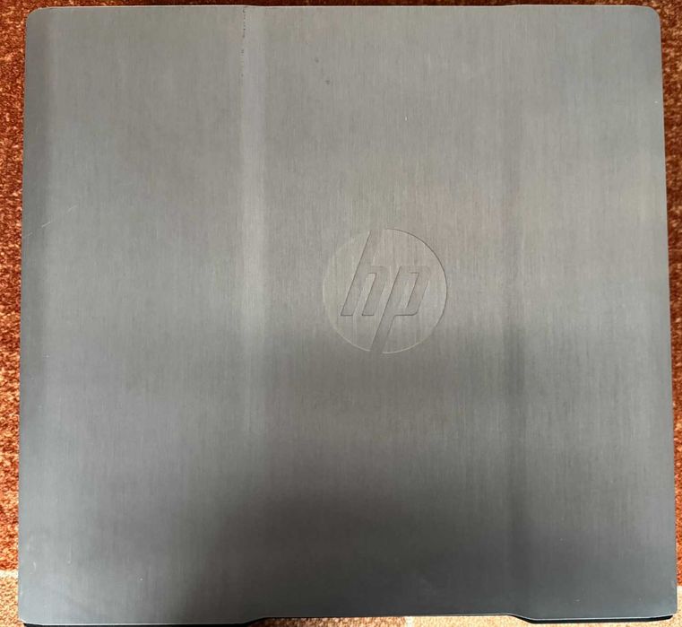 Продавам компютър HP Z620 Workstation, 2x E5 2620, 12C, 24T, 32 GB RAM