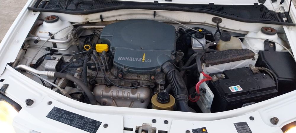 Vand dacia logan full 14 benzina an 2007 euro 4  unic propietar de nou