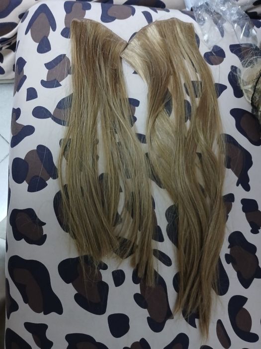 Coada par blond si extensii cu clips