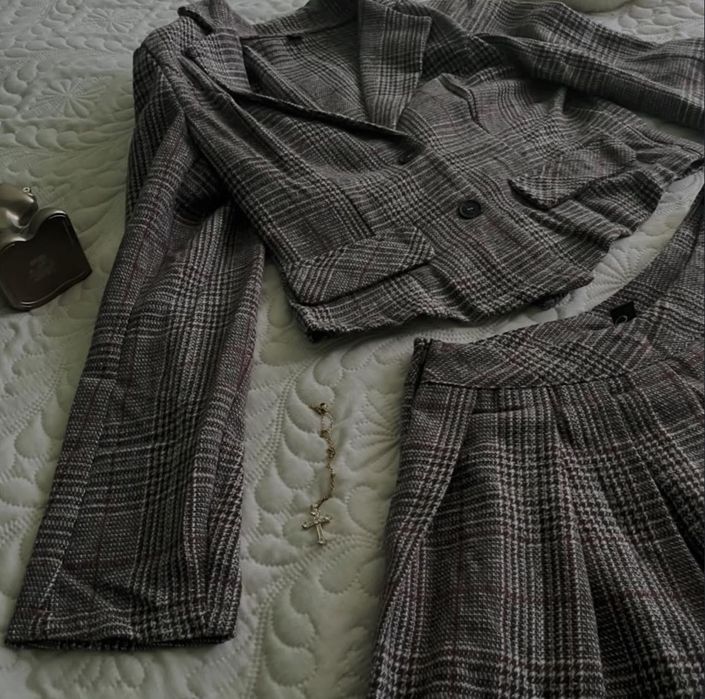 Стилен дамски комплект от две части