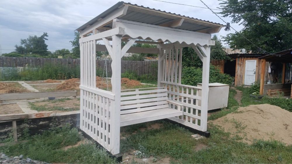 Качели, скамейки из дерево