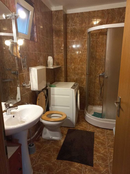 Vand casa in Floresti