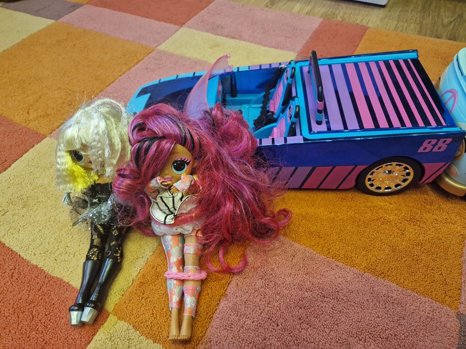 2maşini LOL cu 2papusi LOL