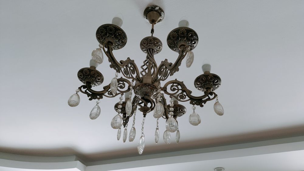 Продам люстра срочно