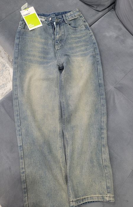 Новые джинсы на очень стройную девушку((( видимо не меня