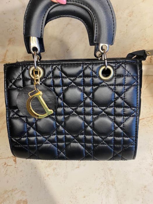 Чанти Guess,Moschino
