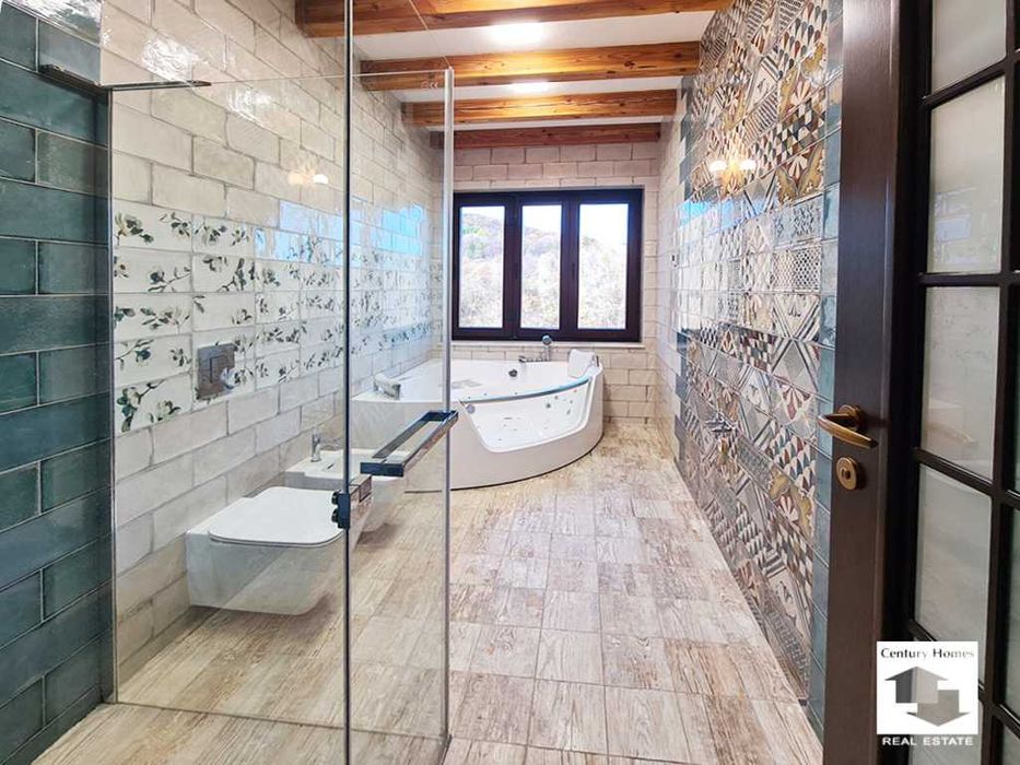 125186 Новопостроена къща с панорамна гледка в с. Средни колиби