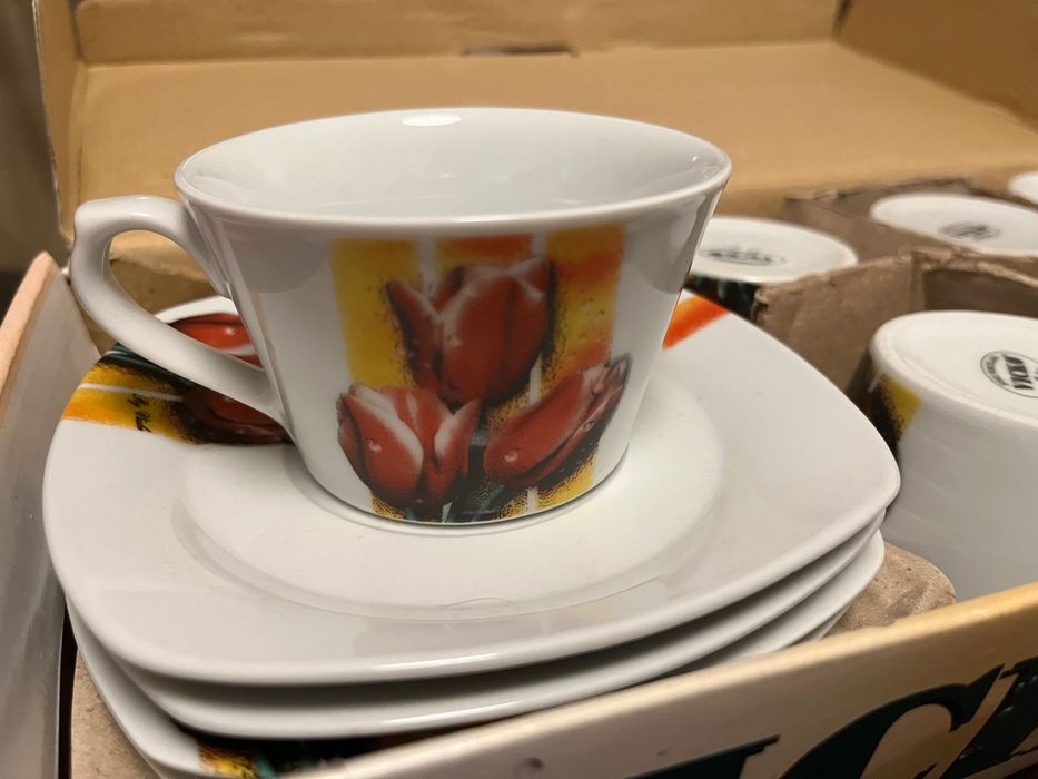 Порцеланови сервизи за кафе, чай и термо чаша