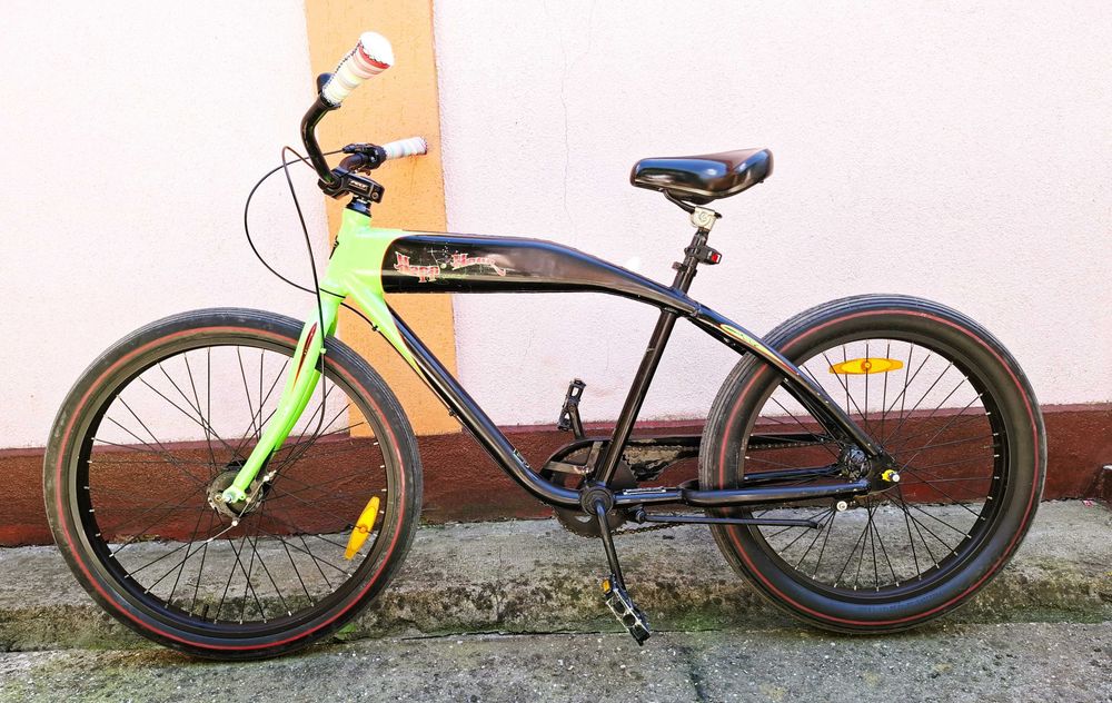 Bicicleta Felt Troy Lee Happy Hour Beach Cruiser, serie limitata