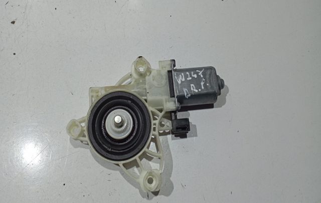 Motoras macara dreapta fata A0009065706 Mercedes-Benz A-Class W177/V1