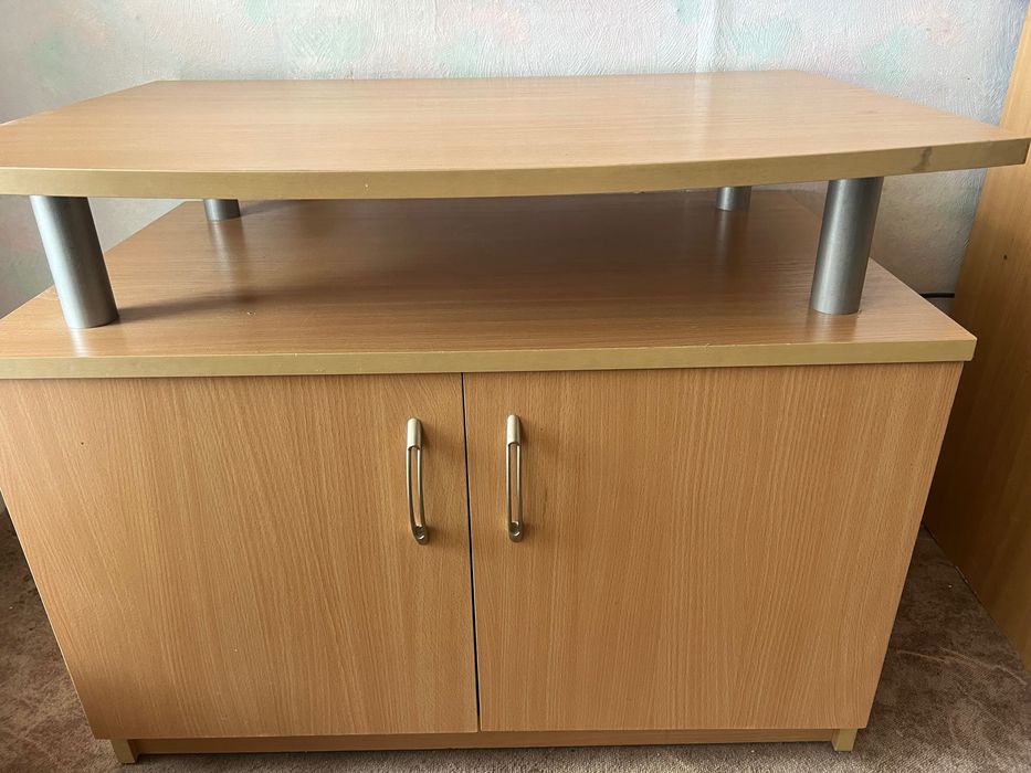 Легла с ракла  и гардероб