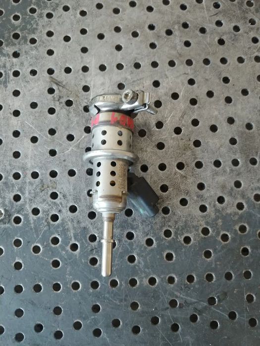 injector adbulue 2.0 hdi ah01  peugeot 5008 308  citroen c5  9801187080